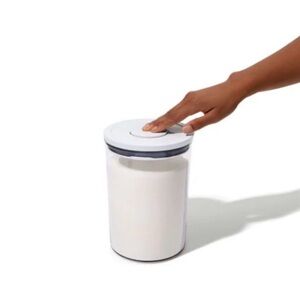 Oxo Good Grips POP 1.9qt Round Food Storage Container